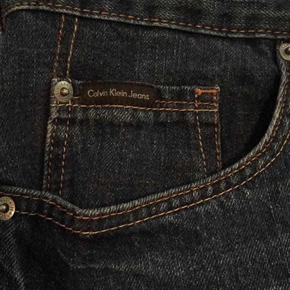 Gorgeous Dark-Wash Calvin Klein 38 waist Jeans - Picture 2 of 6
